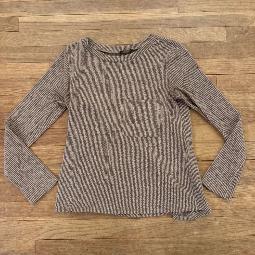 BomBom women's ribbed asymmetrical textured stretchy crewneck blouse size M
b48